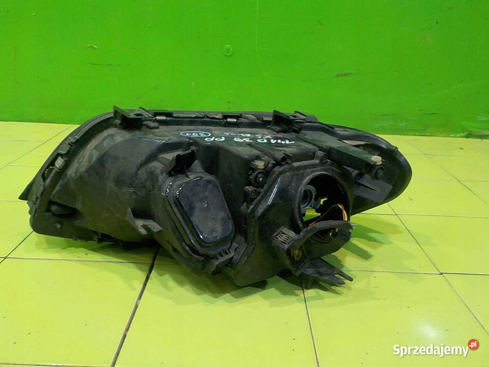 BMW X5 E53 LIFT 30 D 04r 5D lampa prawa przod Suków