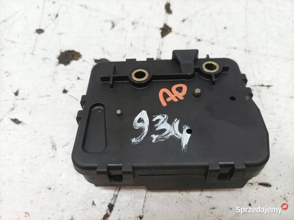 ZAMEK KLAPY BAGAŻNIKA KOMBI TOURING 8218849 Bmw