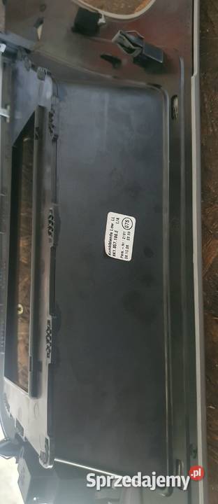 Wyświetlacz radio ramka Audi A4B8 osobowe Niwy sprzedam