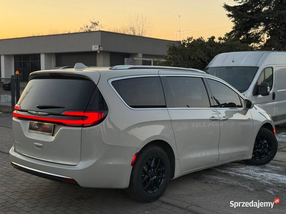 Chrysler Pacifica 36 V6 2021 Zadbany klimatyzacja Częstochowa