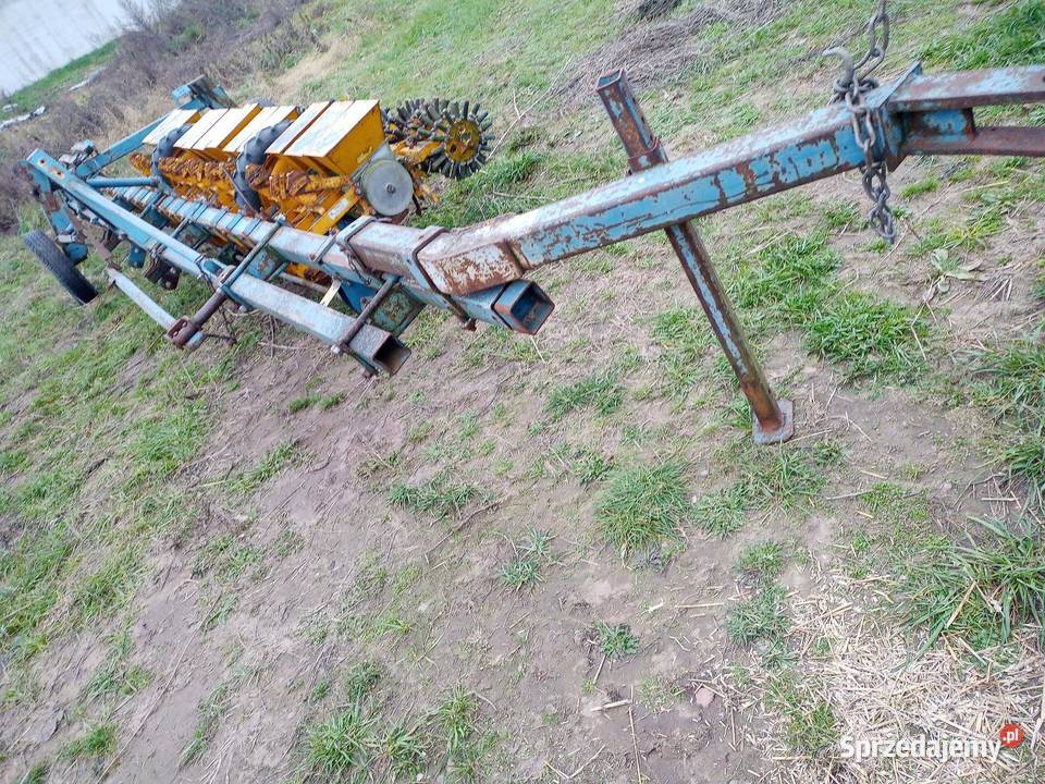 Sprzedam siewnik do buraków