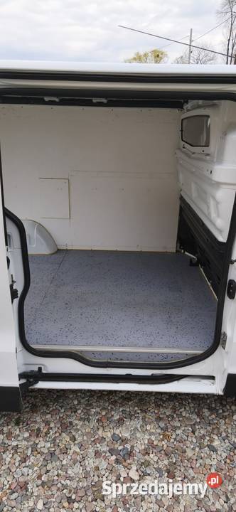 Opel Vivaro klima 2015r Opel Poniatowa sprzedam