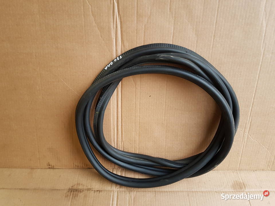 BMW 1 120 F20 LIFT uszczelka uszczelki wnęki Legnica