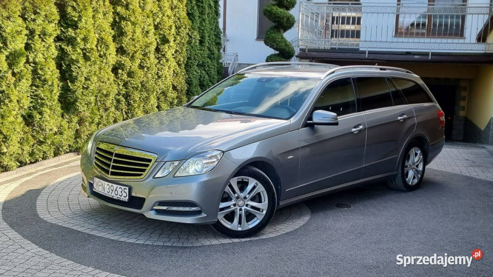 Mercedes E 220 AVANTGARDE Automat 170 Led lakier metallic Płońsk