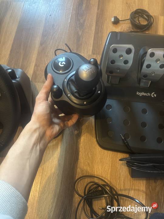 Logitech G920 pedały shifter Idealny stan Xbox Zawonia