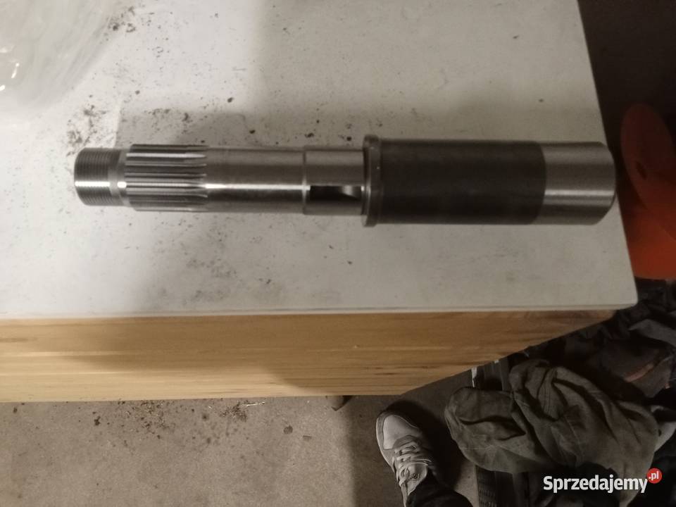 WAŁEK PRZEKŁADNI KĄTOWEJ MANITOU 563790 Rudno