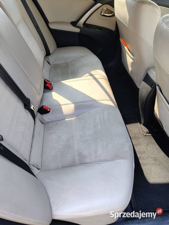 Toyota Avensis serwis ASO 2x koła światła przeciwmgielne Motoryzacja Rawa Mazowiecka