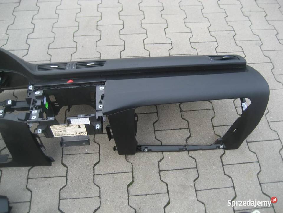 vw passat b6 0510r deska rozdzielcza konsola Rakoniewice