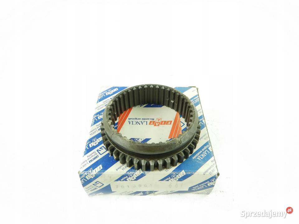 TULEJKA PRZESUWNA SKRZYNI I REDUKTORA