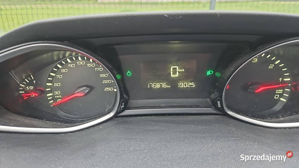 Peugeot 308 T9 16 II Diesel 116 2014 Wodzisław