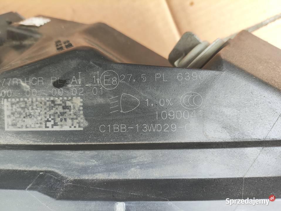 FORD FIESTA MK7 LIFT SOCZEWKA LED LAMPA PRZÓD osobowe Wałcz sprzedam