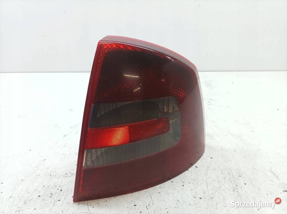 LAMPA TYŁ PRAWA HB Skoda Octavia II 20042013 Lampy tylne świętokrzyskie