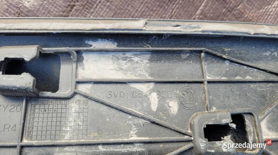 LISTWA DRZWI PRAWY TYŁ SKODA SUPERB III Ruda Śląska sprzedam