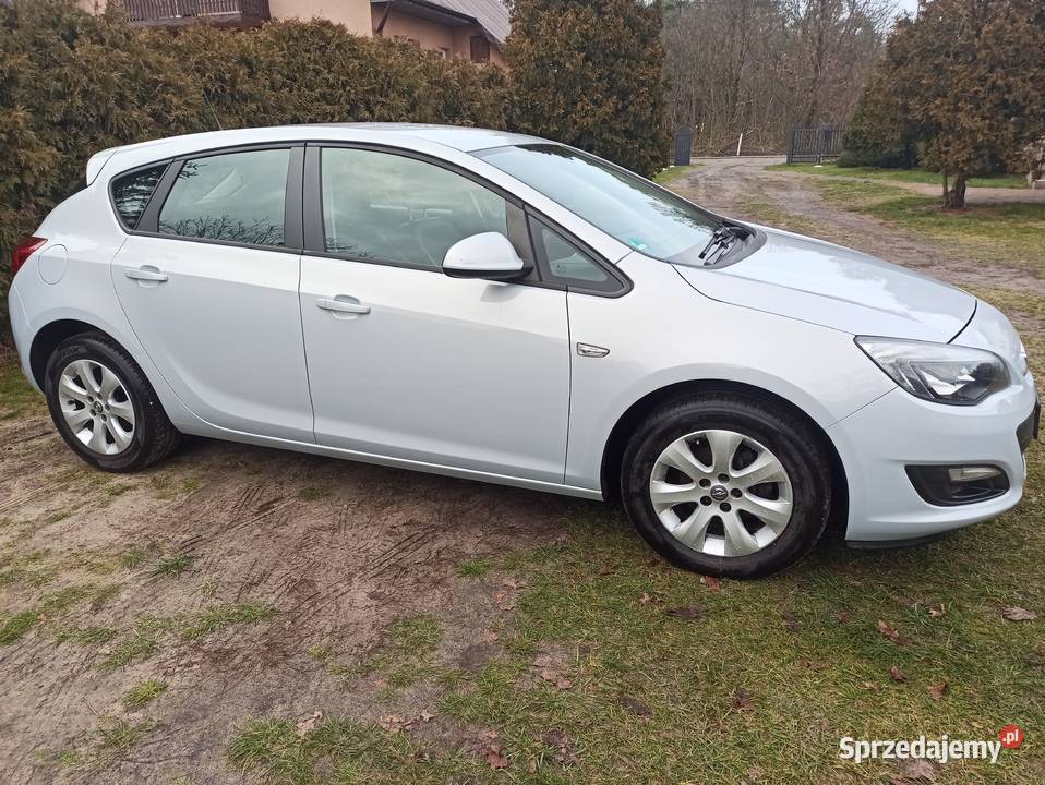 Opel Astra J 14 Oryginalny lakier Bogata wersja benzyna Bełchatów