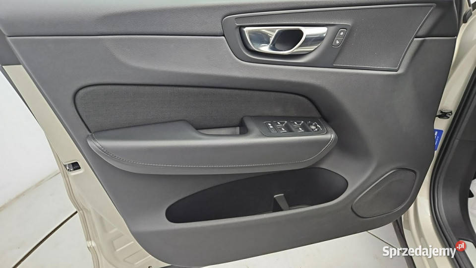Volvo XC 60 D4 Momentum Pro Z Polskiego Salonu Warszawa