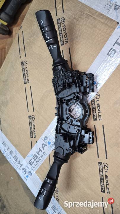 Manetkipająk toyota chr