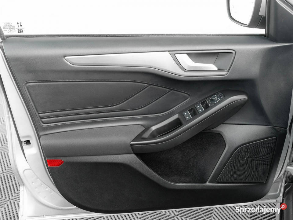 Ford Focus GD2M27110 EcoBoost Titanium X Podgrzf relingi dachowe Gdańsk