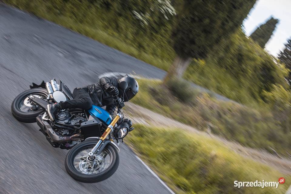 Fantic Caballero 700 Scrambler niebieski model