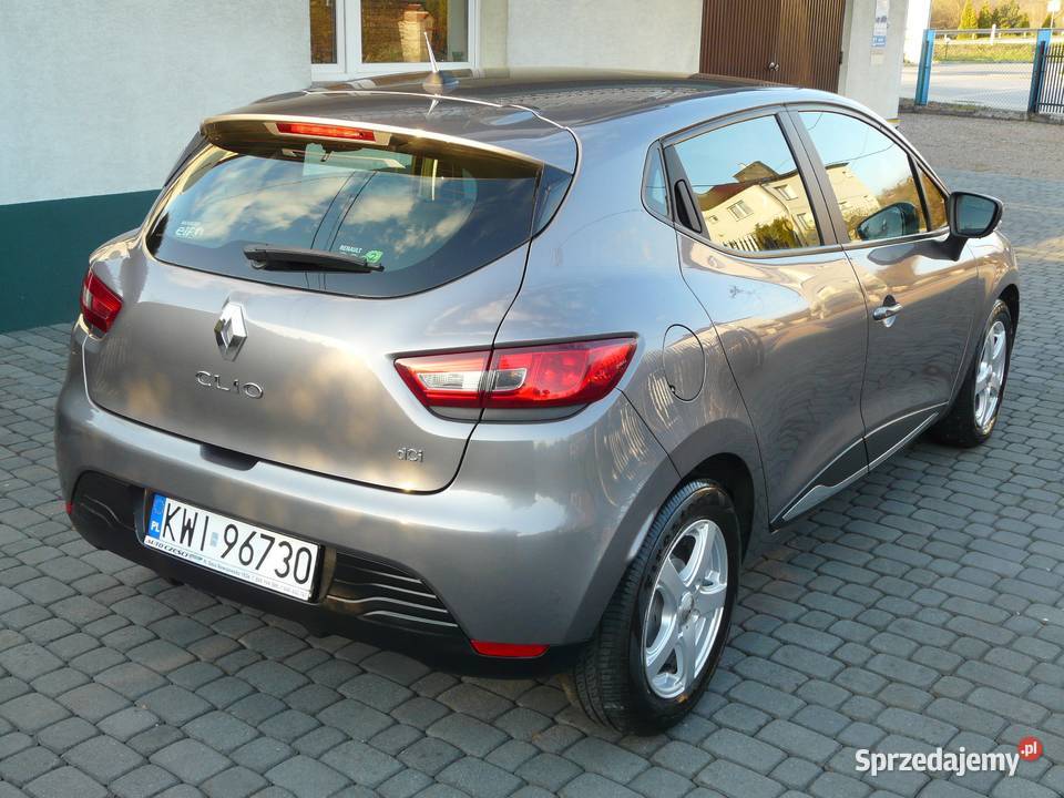 Renault Clio IV wypożyczalnia wynajem samochodu Przebieczany