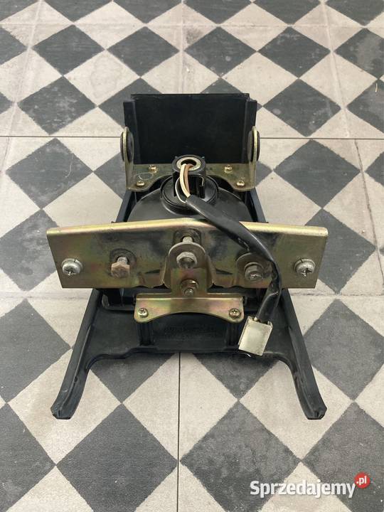 Lampa tylna SUZUKI GSXR 1100 1gen 1987 owiewka mazowieckie