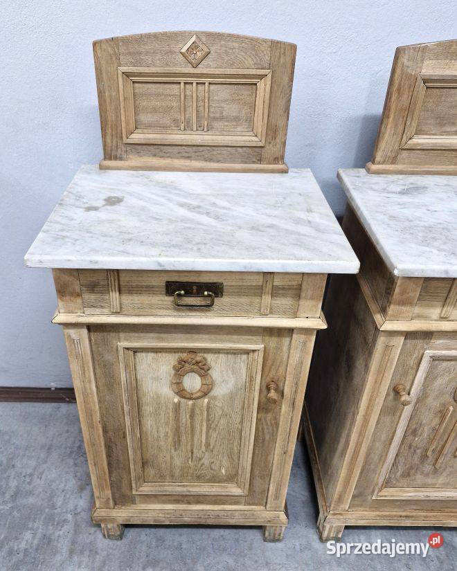 Para dębowych szafek nocnych z marmurem Antyki, Sztuka, Kolekcje mazowieckie Marki