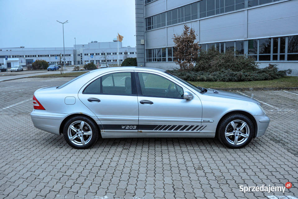 MercedesBenz Klasa C 18 143 Skóry benzyna Samochody osobowe dolnośląskie Wrocław