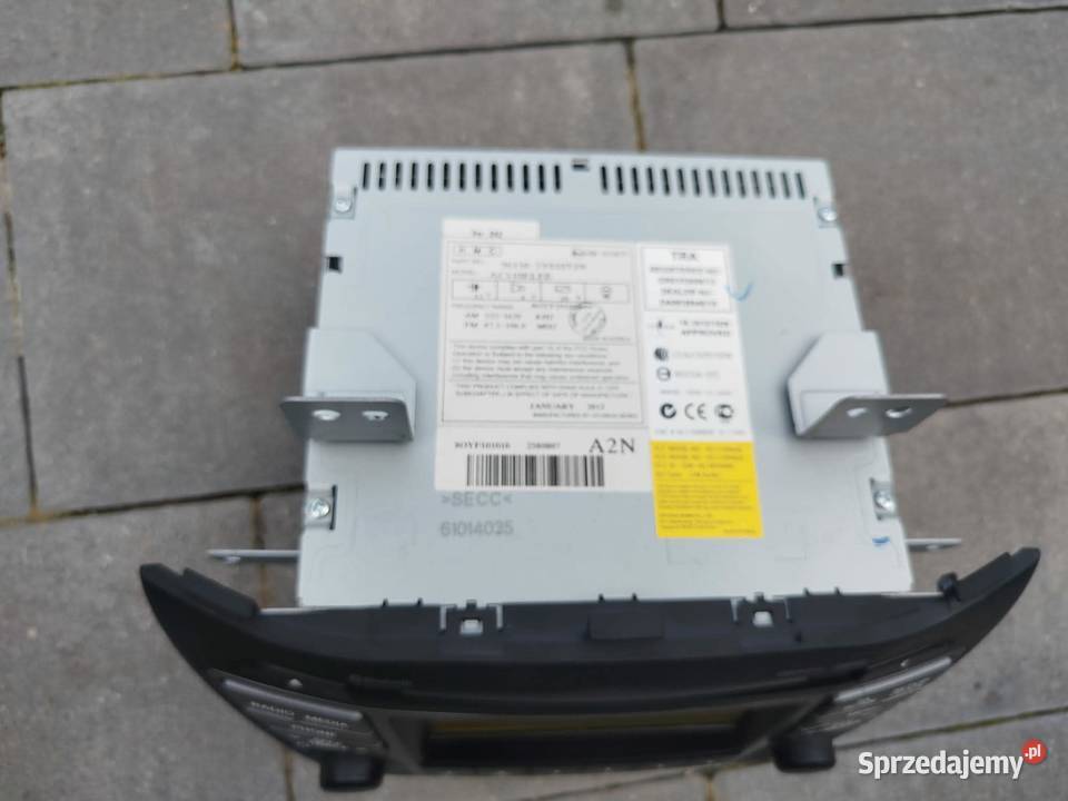 Sprzedam radio widoczne na zdjęciach posiada Elektronika