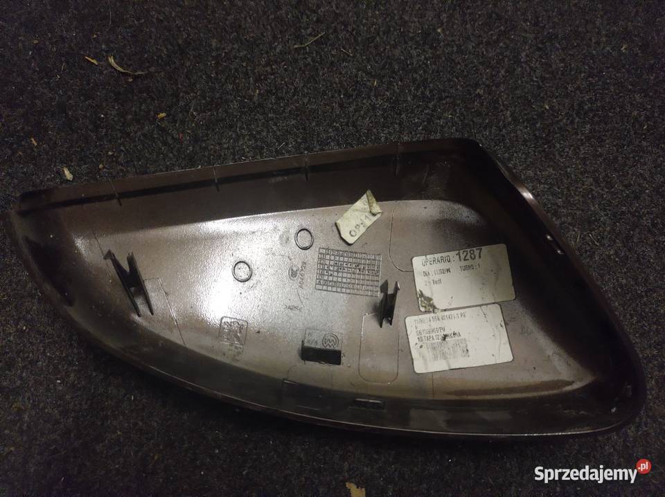Obudowa lusterka lewa Peugeot 208