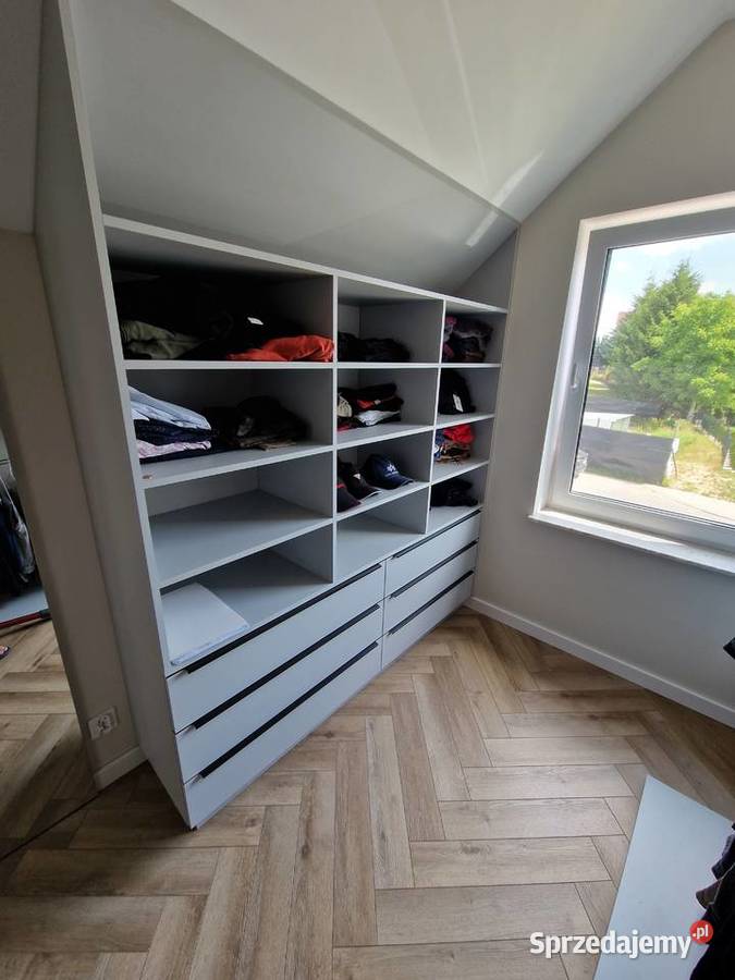 Nowoczesny dom z garażem w spokojnej okolicy gazowe