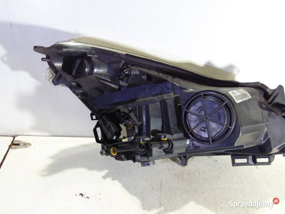 LAMPA LEWA PRZEDNIA PRZÓD EUROPA CORSA D osobowe Lampy przednie