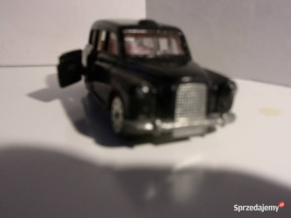 Austin FX4 London Taxi z otwieranymi tylnymi mazowieckie Warszawa