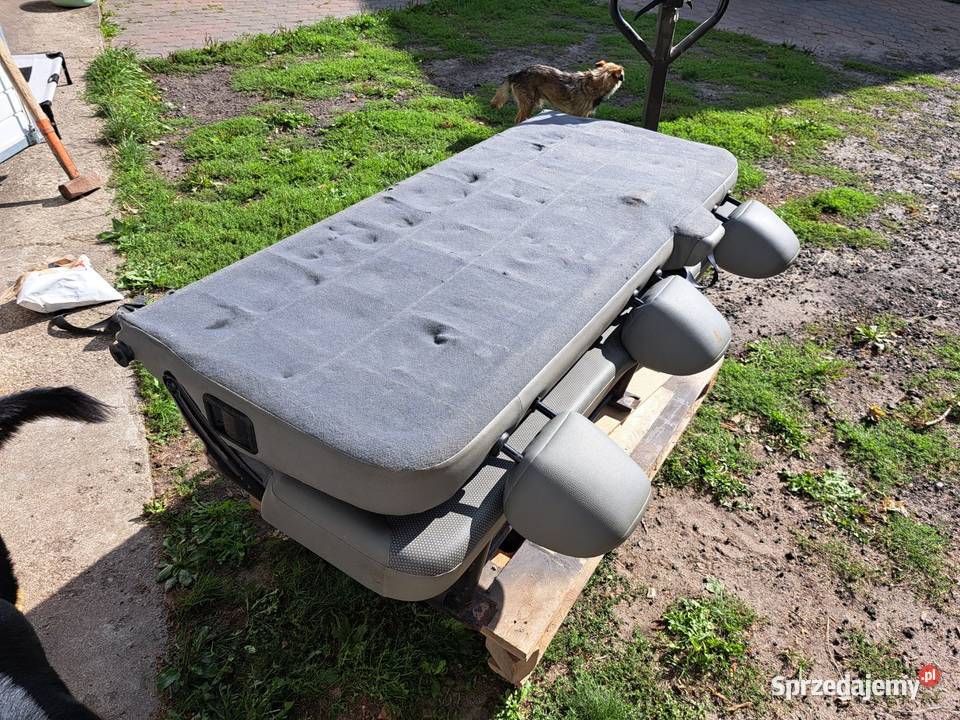 Renault Trafic siedzenia drugiego rzędu dostawcze Burszewo