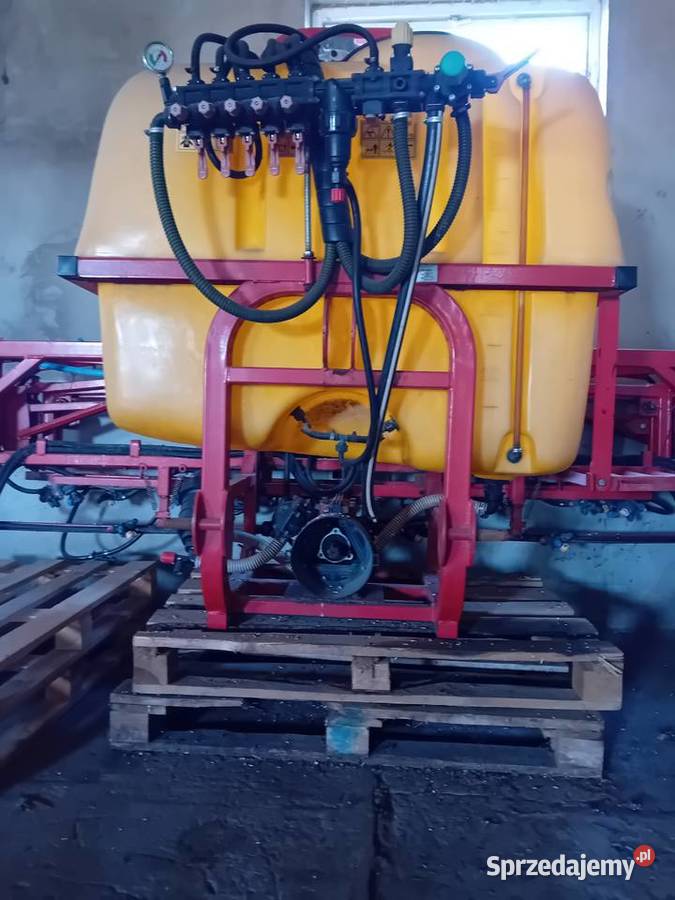 Opryskiwacz 15m polowy zawieszany 600L łódzkie Powodów Pierwszy