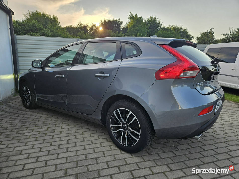Volvo V40 20 120 2019r LED super wnętrze NAVI nawigacja Gdynia sprzedam