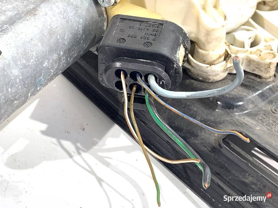 PODNOŚNIK SZYBY PRAWY PRZÓD BMW E71 7197302 SUV sprzedam