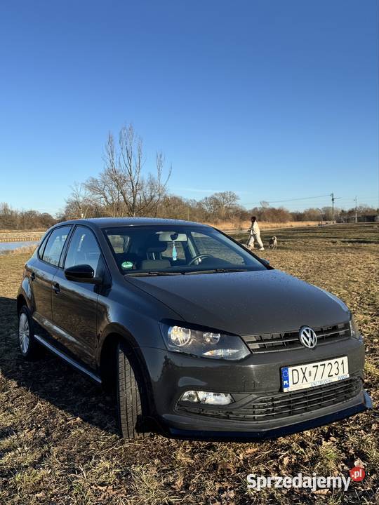 Volkswagen Polo 2015 Benzyna Ekonom 4/5 Polo Wrocław sprzedam