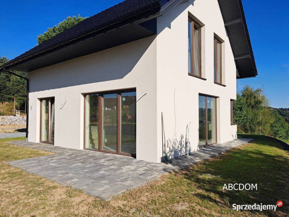 Urocze miejsce wolnostojący dom 5 pokoiogród Gorzków