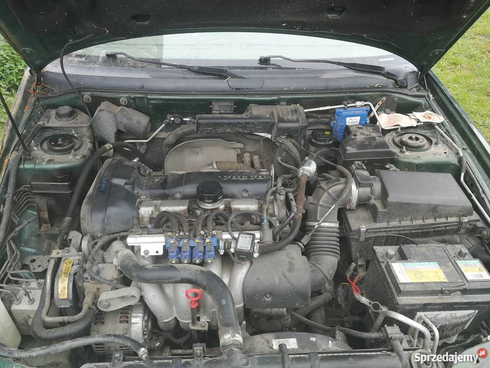 Uszkodzone Volvo v40 z roczną instalacją LPG Trojanów