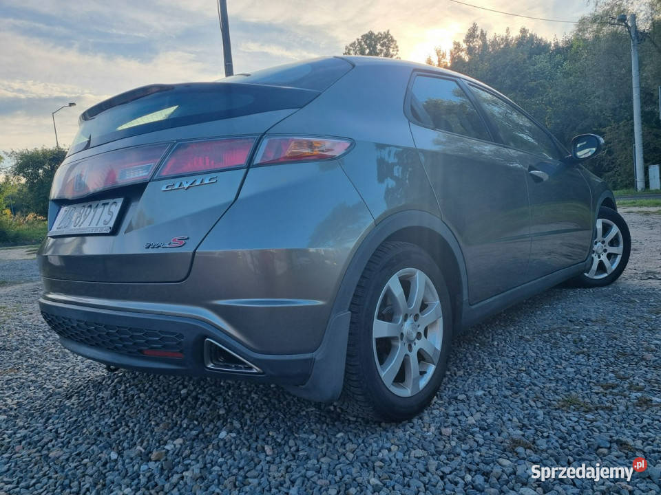 Honda Civic Klimatronik Podgrzewane siedzenia lakier metallic Szczecin
