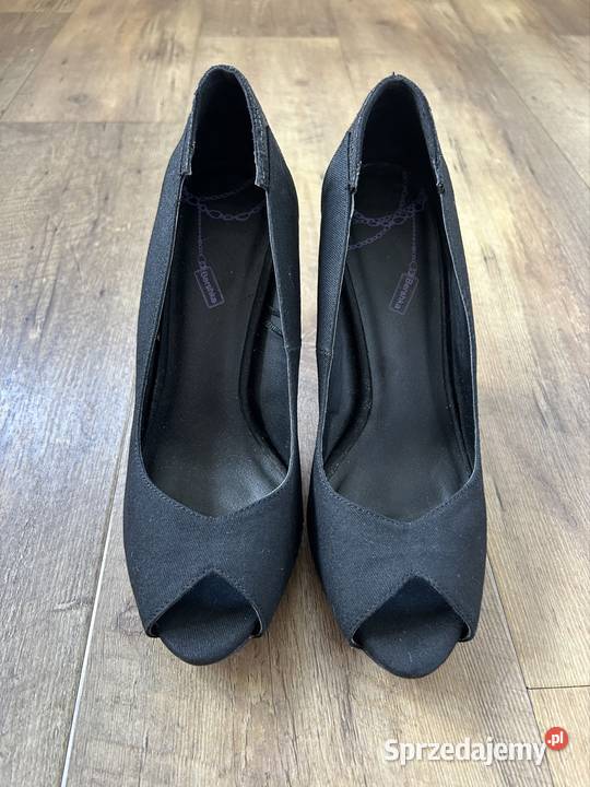 Buty na obcasie 37 czółenka koturny Bershka Czółenka Wyszków