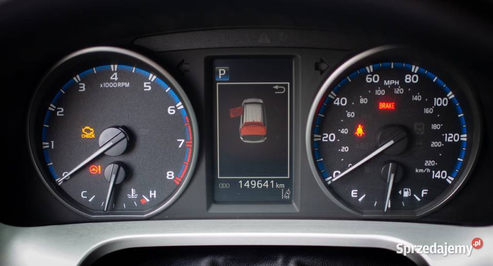 Toyota RAV4 25 2017 benzyna światła do jazdy dziennej RAV4 sprzedam