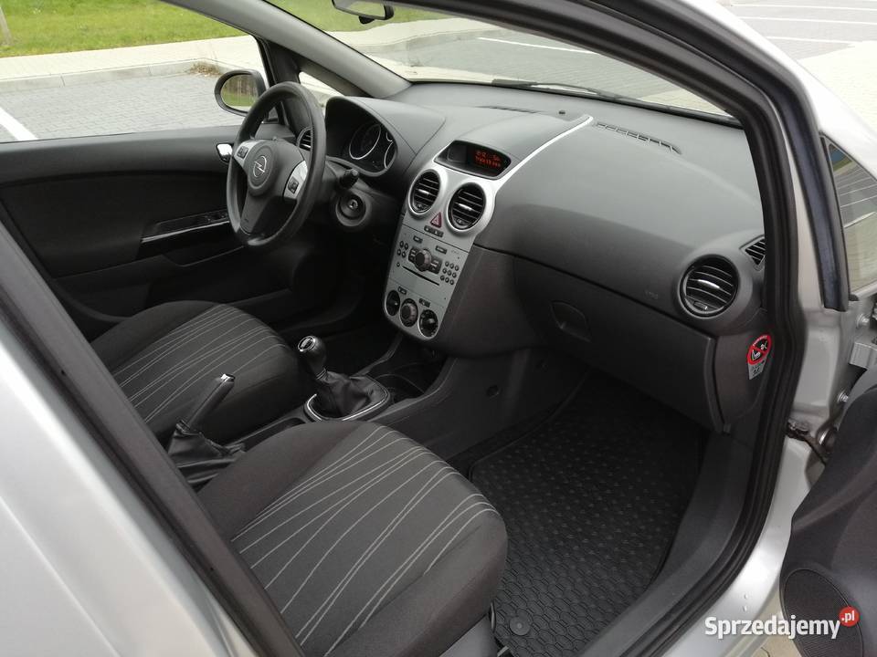 Opel Corsa D 12 Benzyna 80 Alu Klima 5 drzwi z kurtyny powietrzne Koziegłowy