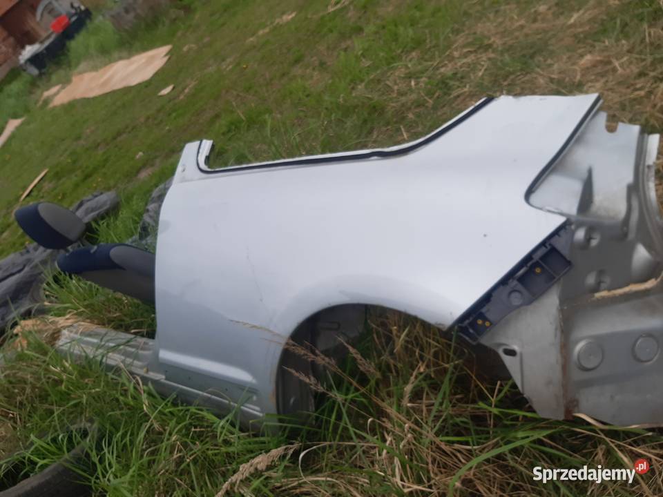 Citroen C4 3 drzwi lewa ćwiartka próg