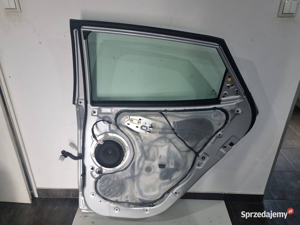 KOMPLETNE PRAWY TYL DRZWI RAH 9P HYUNDAI IX 35 łódzkie