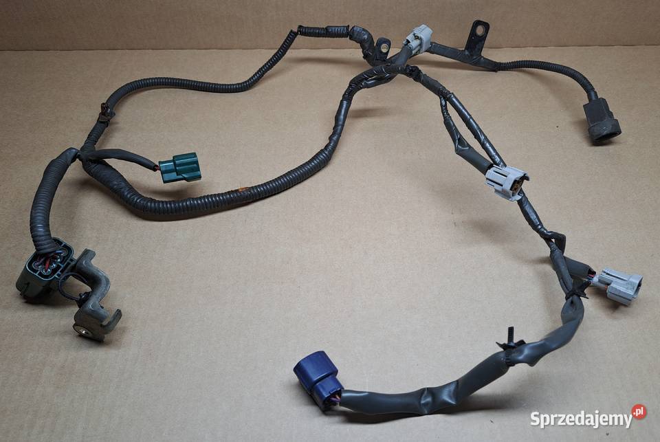 Instalacja wiązka wtryskiwaczy 35 V6 Nissan osobowe Mielęcin sprzedam