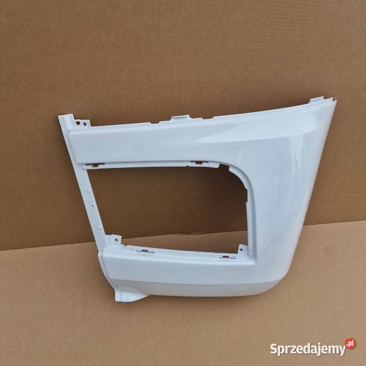 ACTROS MP4 NAROŻNIK ZDERZAKA LEWY BIAŁY 147 Bieleń