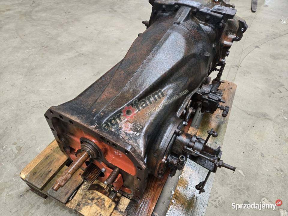 Skrzynia biegów Massey Ferguson 8210 8220 6485 Byków