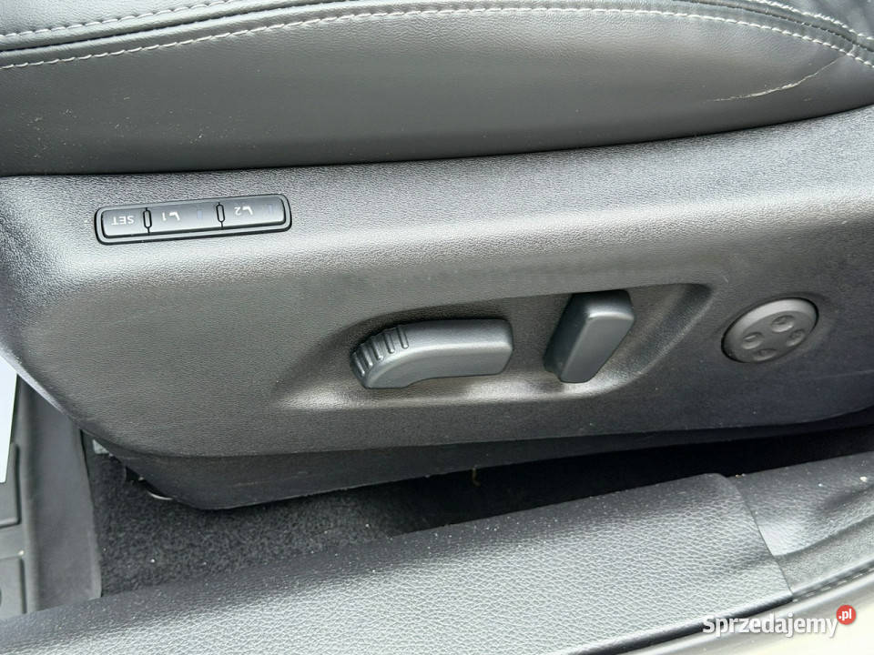 Nissan Qashqai 13DIGT 160 asystent pasa ruchu Węgrów