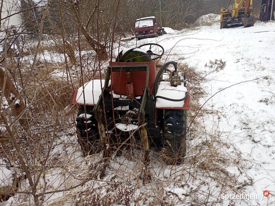 Traktor ciągnik sam Skrzynia biegów Manualna sprzedam