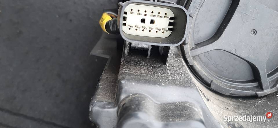 OPEL MOKKA X REFLEKTOR LAMPA PRAWY PRZOD PRAWA Motoryzacja Kościerzyna